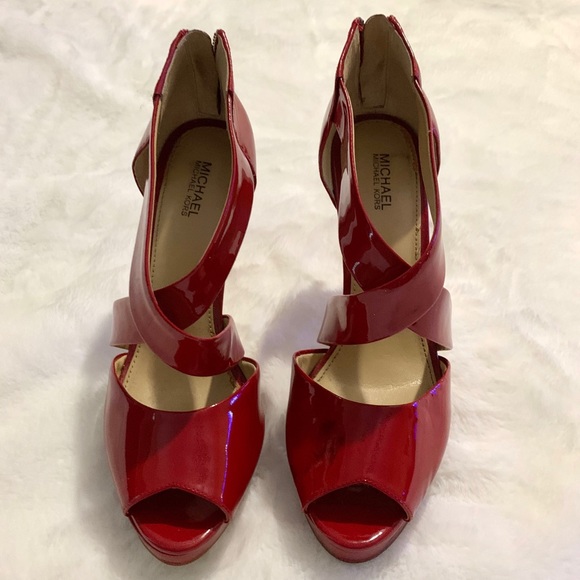 Michael Korda Ariel Platform Heels - Picture 4 of 7